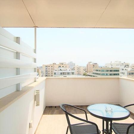 Phaedrus Living: Luxury Suite Nicosia 508 Exterior photo