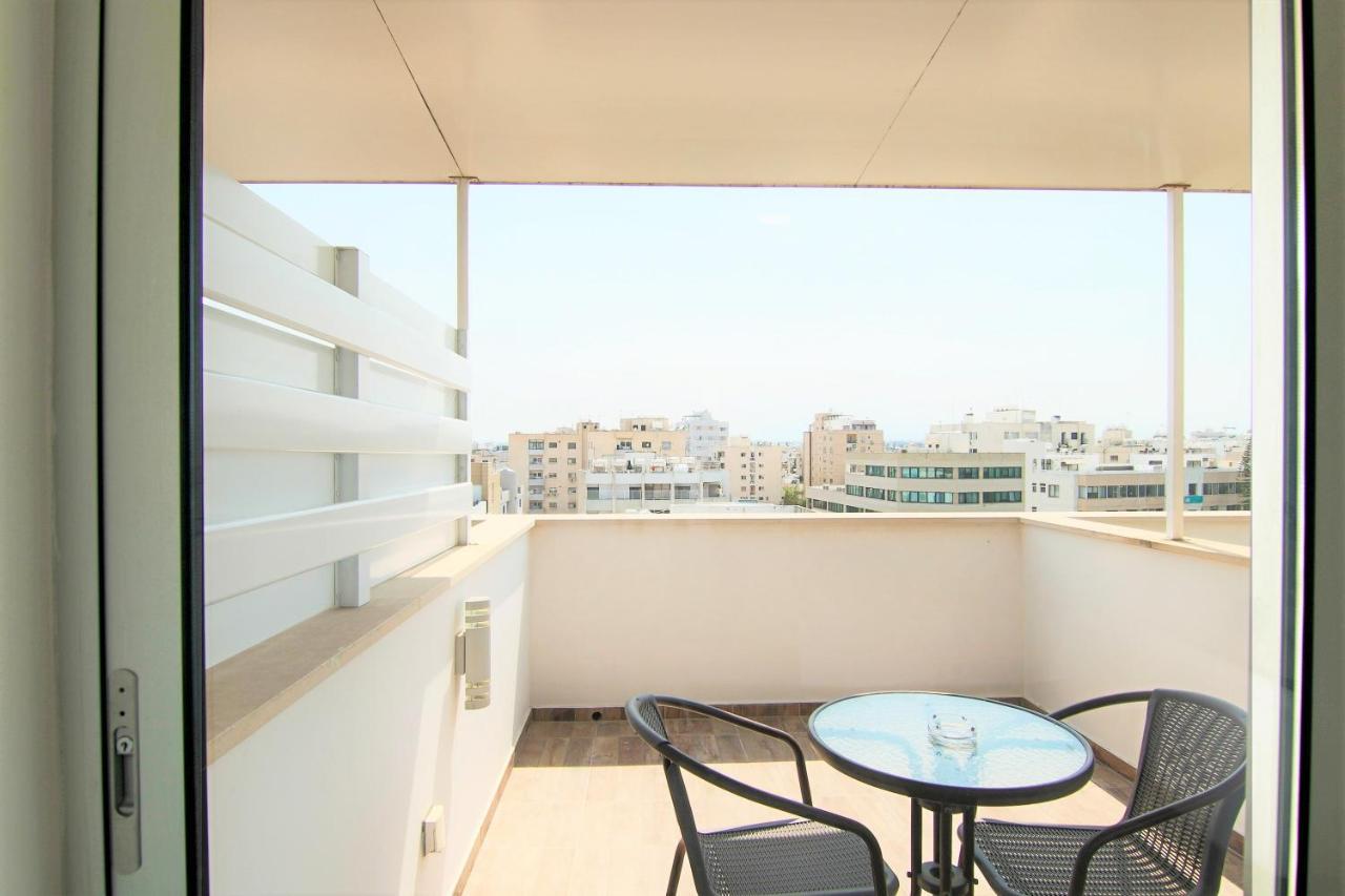 Phaedrus Living: Luxury Suite Nicosia 508 Exterior photo
